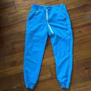 FIGS Zamora high waisted scrubs